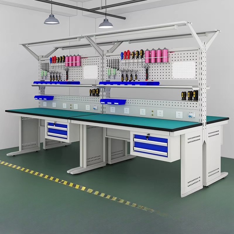 Hand Tools Maintenance Workshop - Lampenfabriek werkplaats onderhoud elektricien inspectie tafel